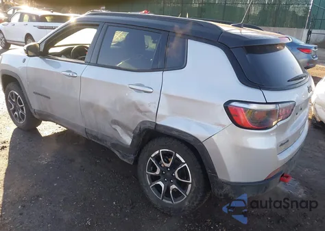 2024 Jeep Compass Trailhawk 4X4 z USA, uszkodzony, nr VIN 3C4NJDDN8RT149756